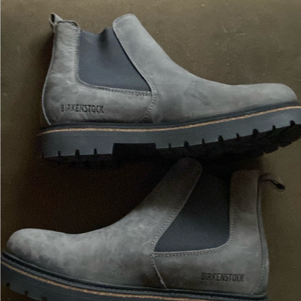 Brand new size 38 women’s Chelsea Boot